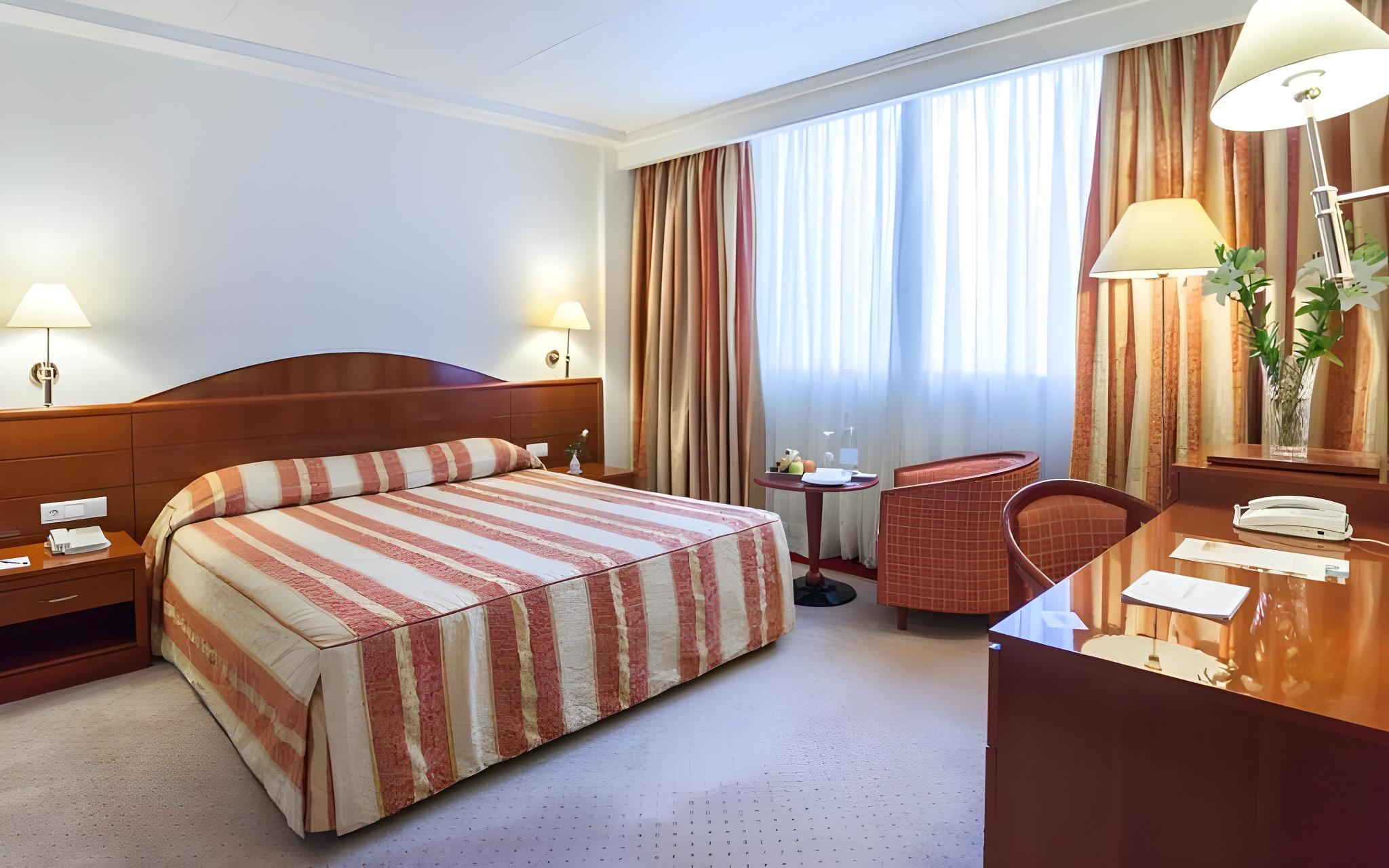 SUPERIOR, DOUBLE BED