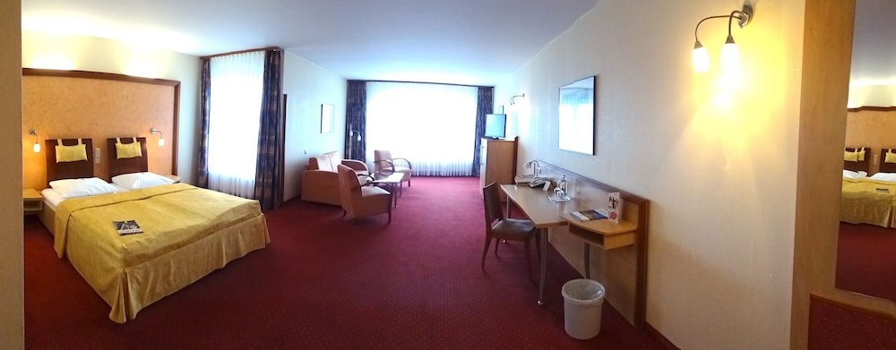 Ascot Bristol Hotel Potsdam 23/55
