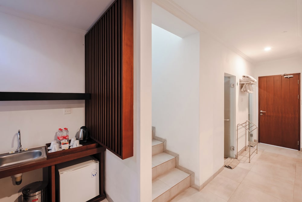 Brits Resort Lovina 59/61