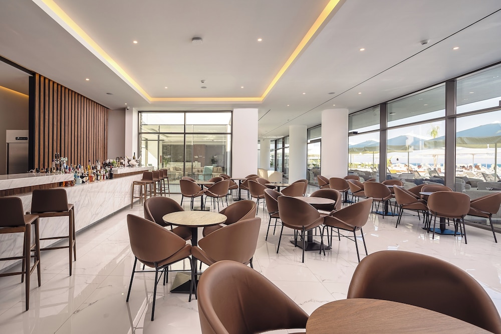 Lindos Grand Resort and Spa - Adults Only 38/50
