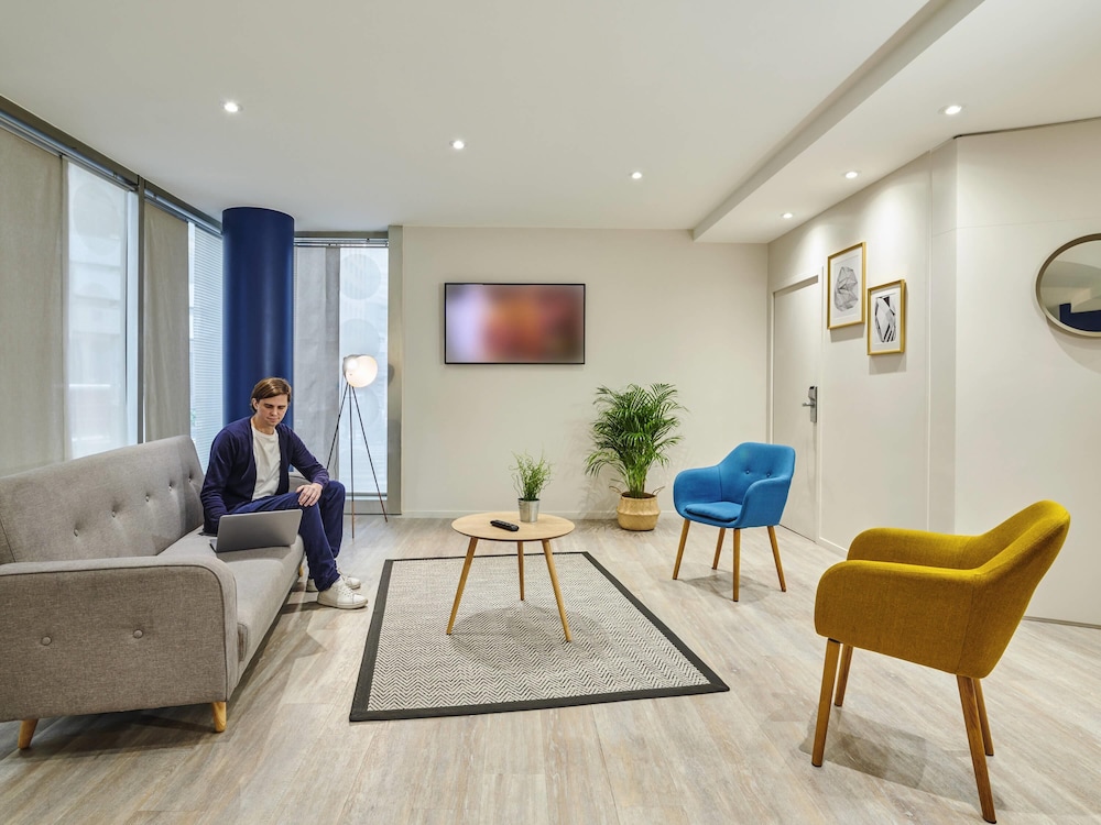 Residence Mercure Paris La Defense Gde Arche 24/43
