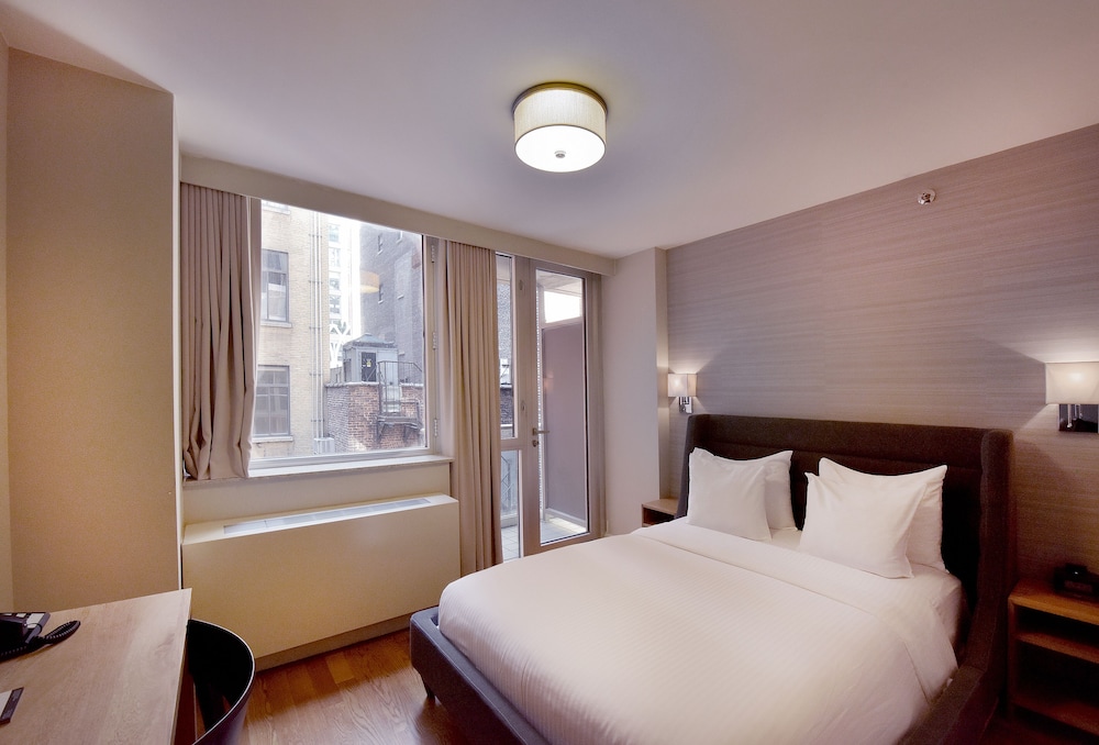 SUPERIOR, DOUBLE BED, KITCHEN
