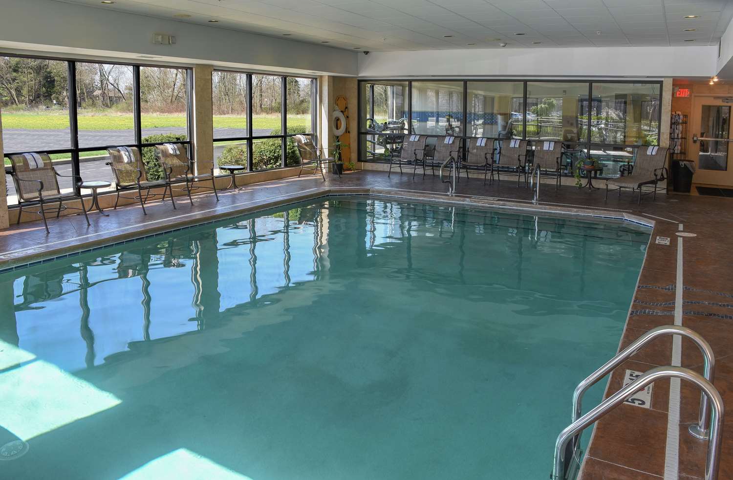 swimming pool spa