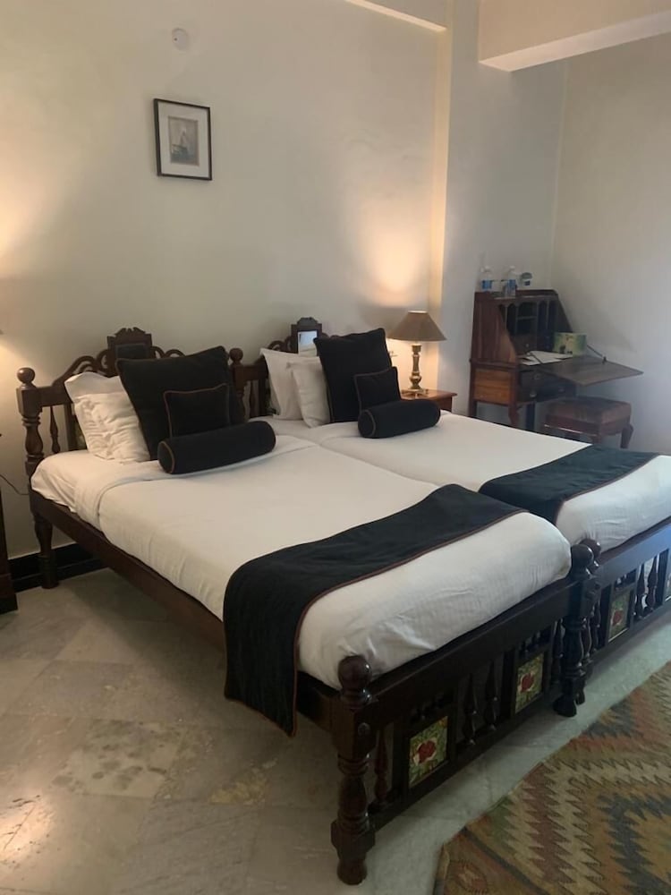 Udai Kothi 17/69