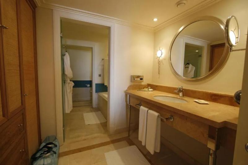 غرفة قياسية، L'Amphitrite Palace Resort & Spa 2/2