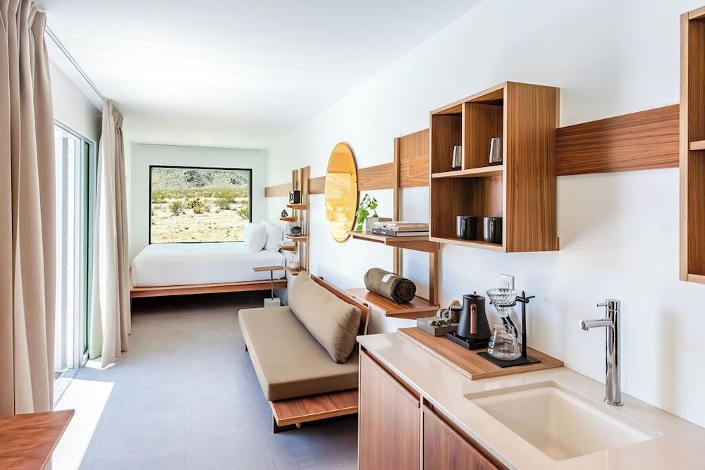 RESET Hotel Joshua Tree 35/50