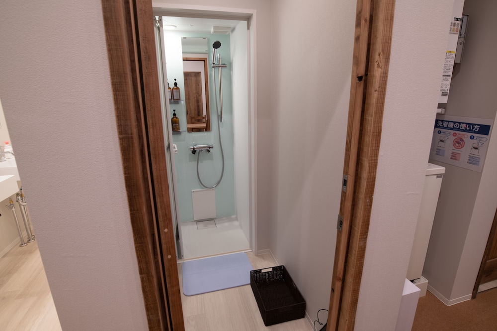 FEMALE DORM, FEMALE ONLY