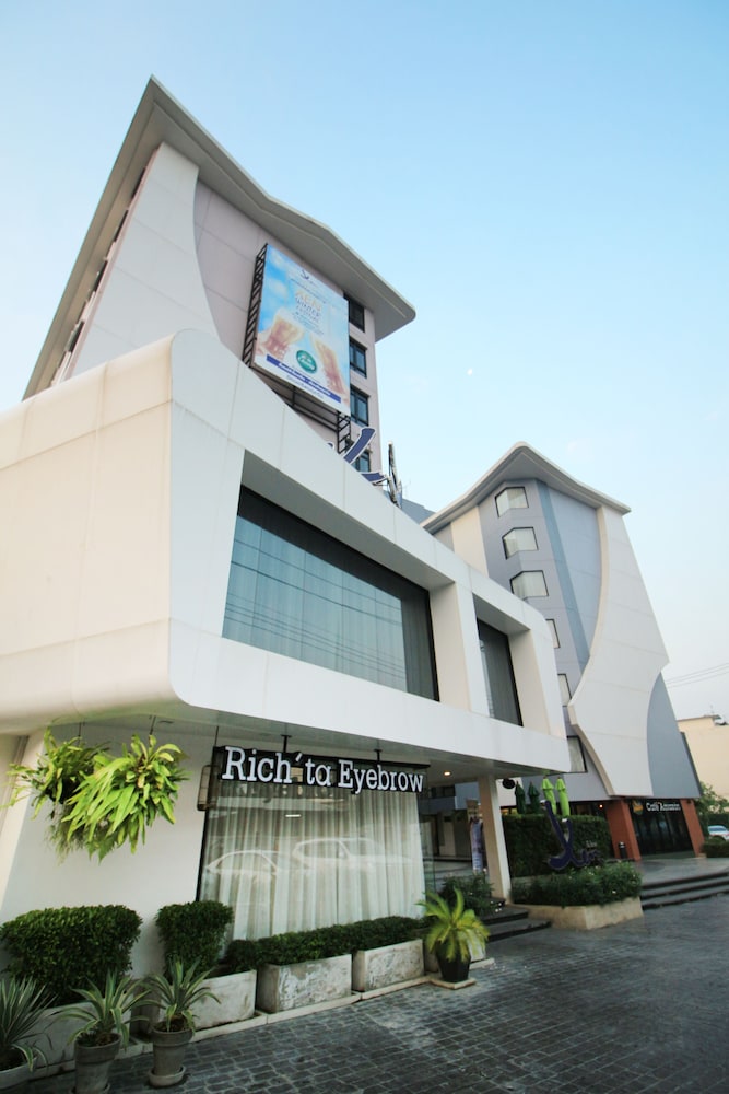 Xen Hotel Nakhon Pathom 4/66