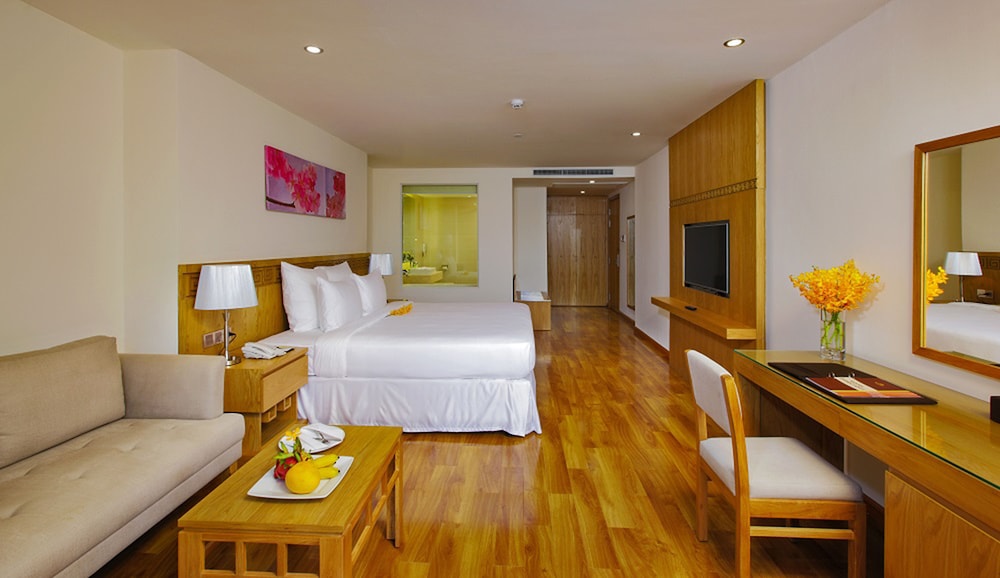 1 BEDROOM, EXECUTIVE, SUITE, BATHTUB