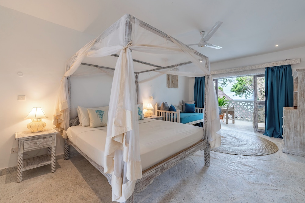 Chale Island Resort 32/70