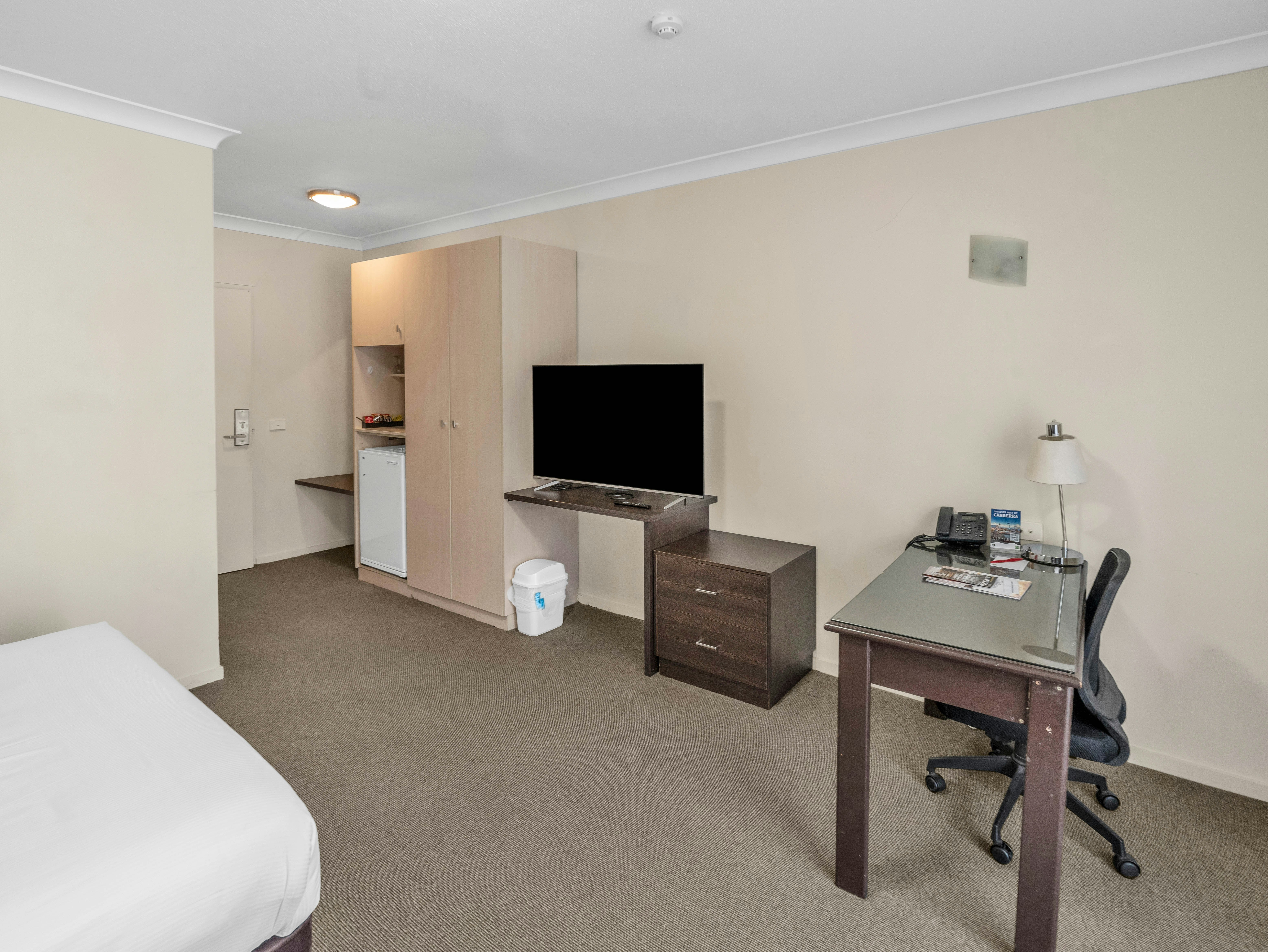 Tall Trees Ainslie Motel 45/49