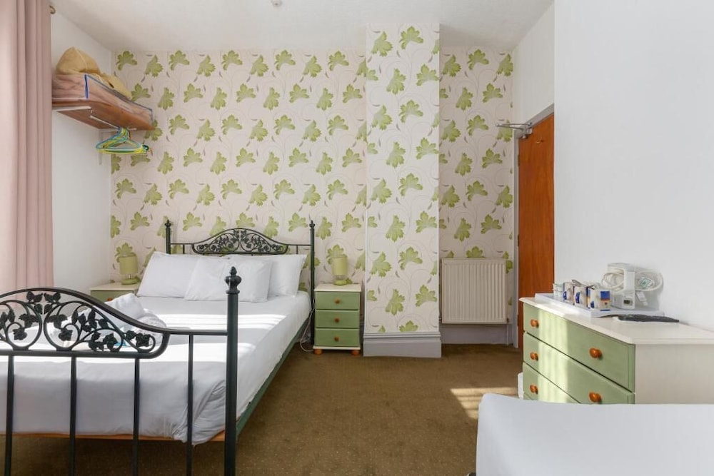 The New Sandringham Court Hotel & Norma Jeans Bar&Brasserie 18/50
