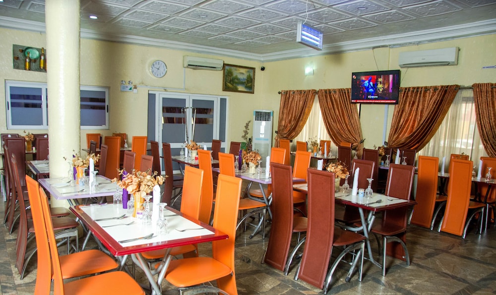 HAVANNAH SUITES 13/17