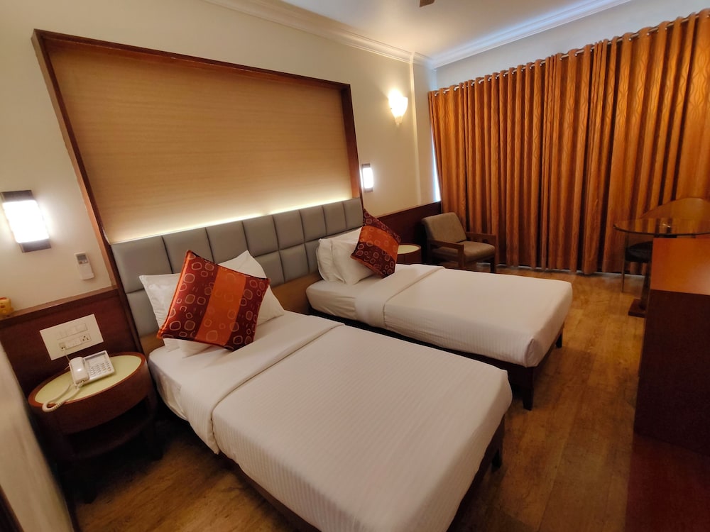 Hotel Regency 12/54