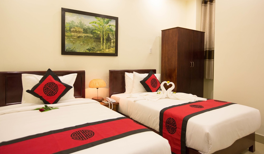 SUPERIOR, TWIN BEDS, BALCONY