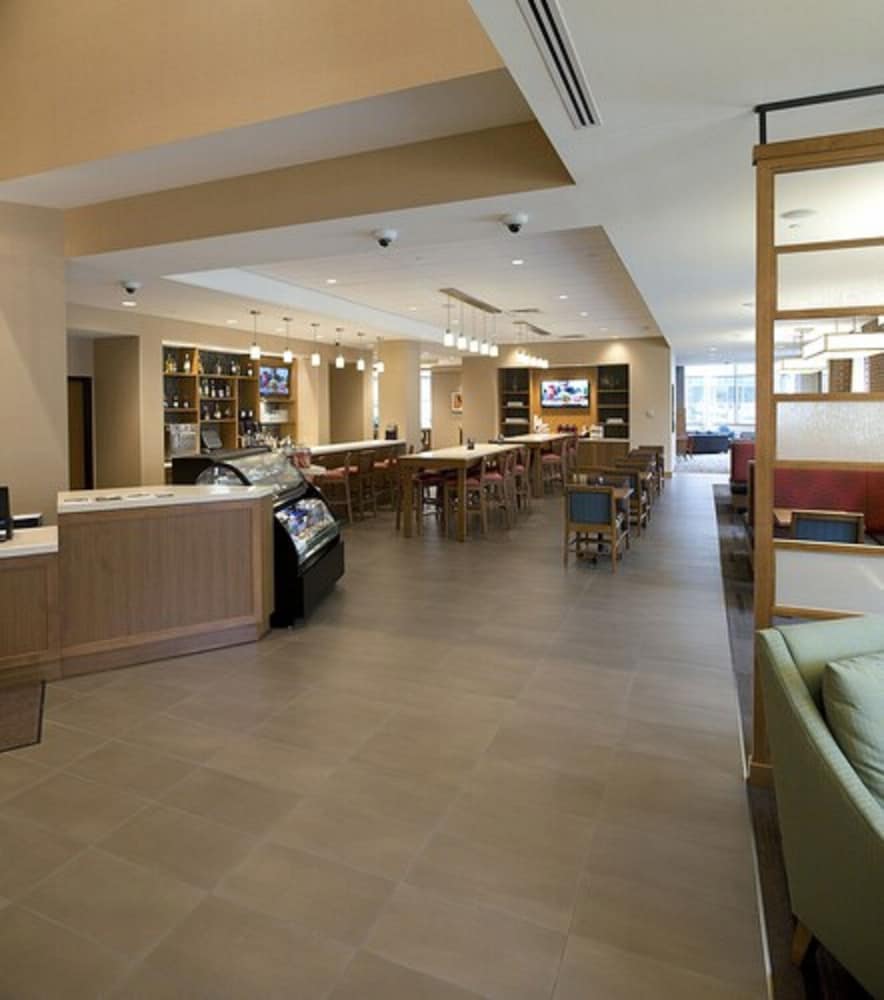 Hyatt Place Bloomington/Normal 7/56