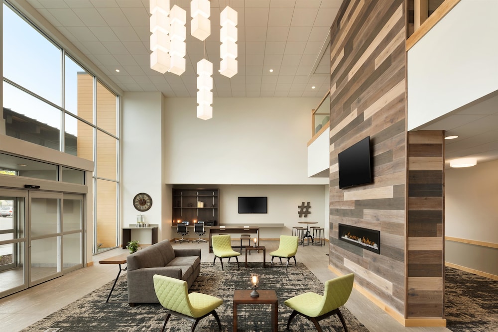 Best Western Plus Peppertree Nampa Civic Center Inn 30/47