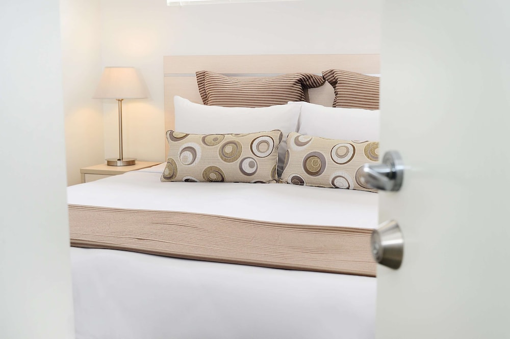 Oaks Middlemount Suites 29/53