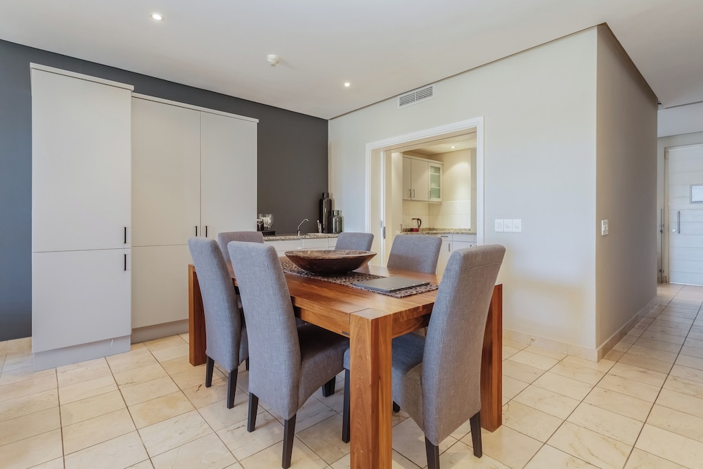 Mountain Marina Luxury Apartments 40/50