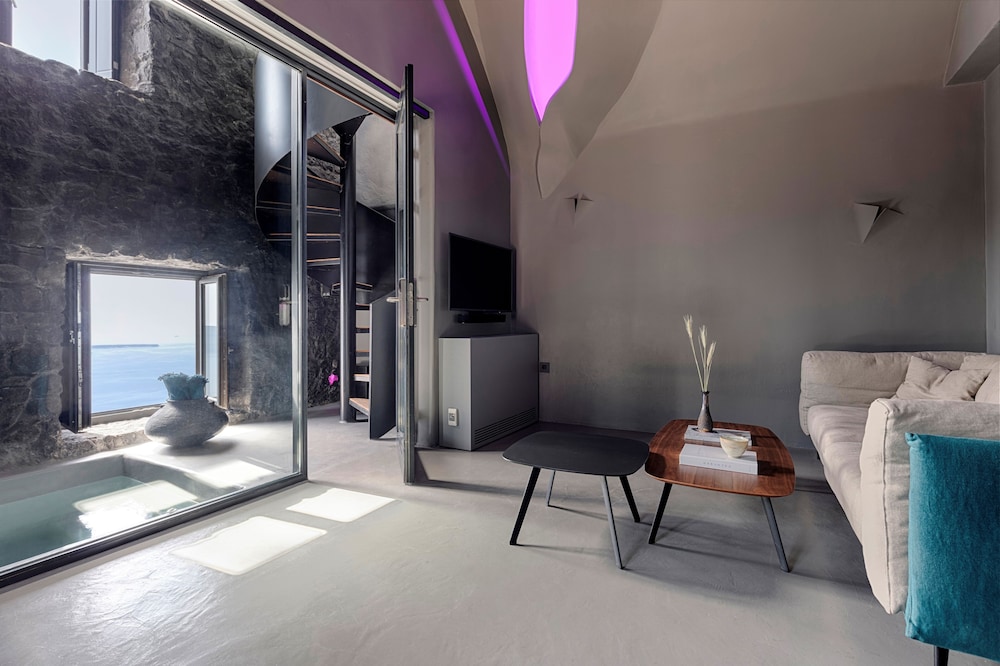 Deluxe, Suite, Queen Bed, Sunset View, Hot Tub