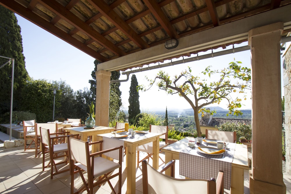 Can Cota Boutique Hotel 53/67