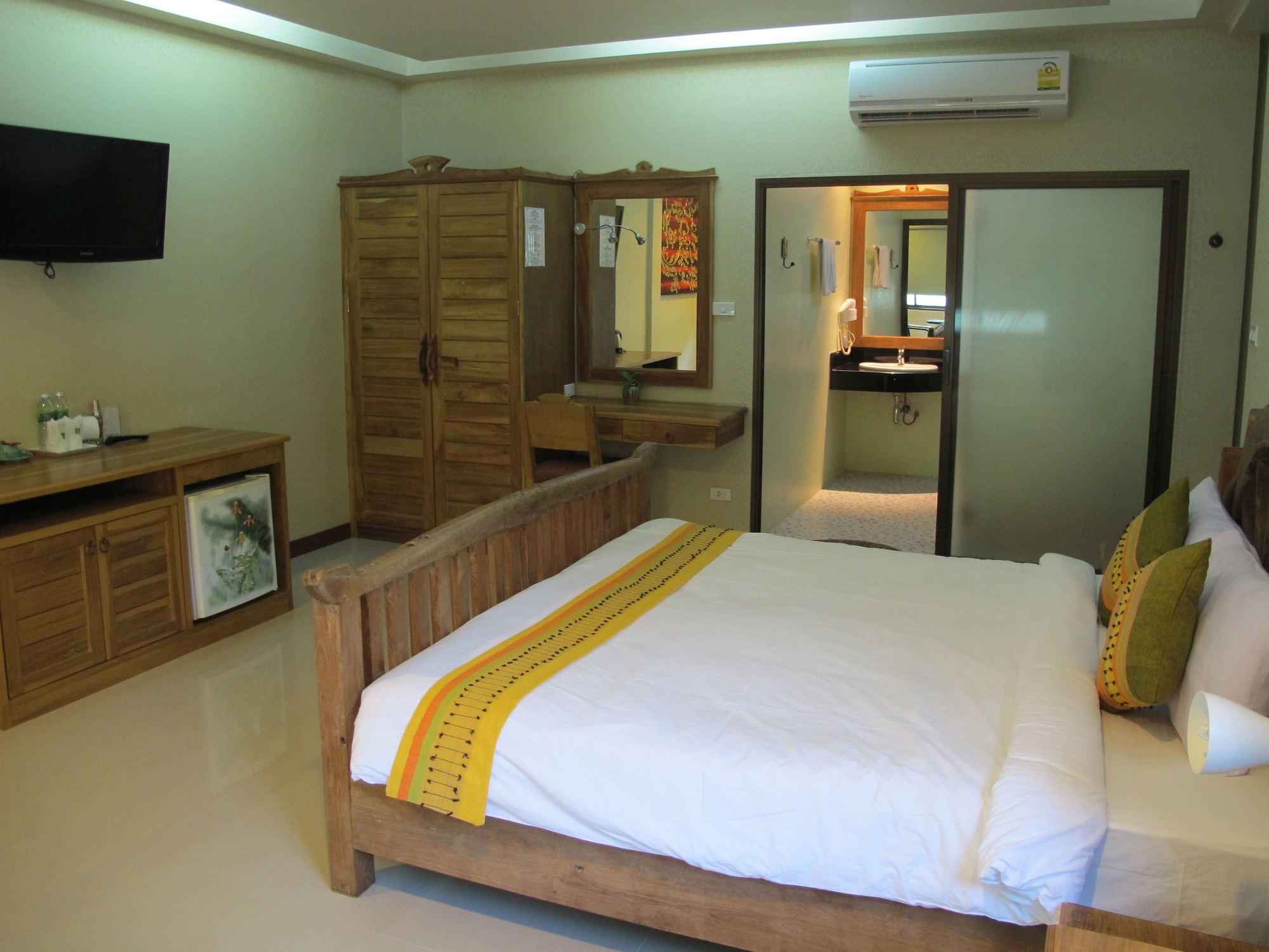 Deluxe, Studio, Double Bed