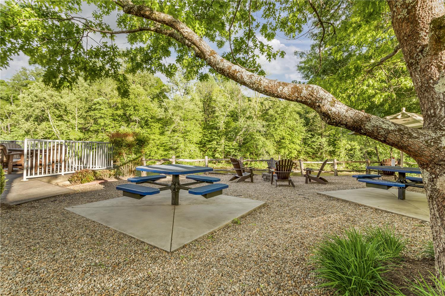 Best Western Plus River Escape Inn & Suites 13/25