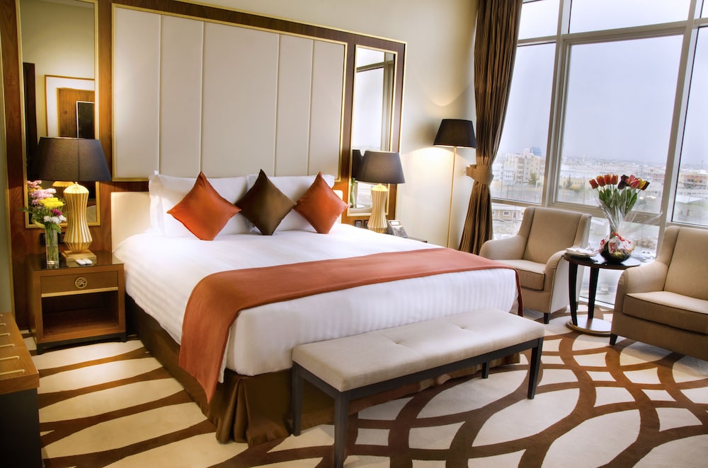 Amber, Single, King Bed