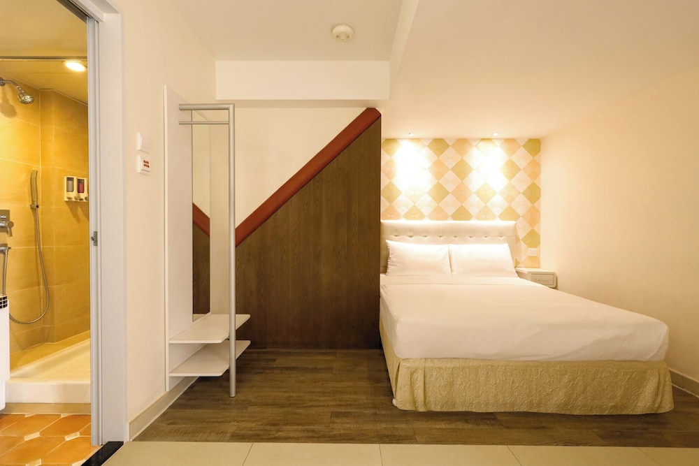 B&B Cheung Chau 65/81