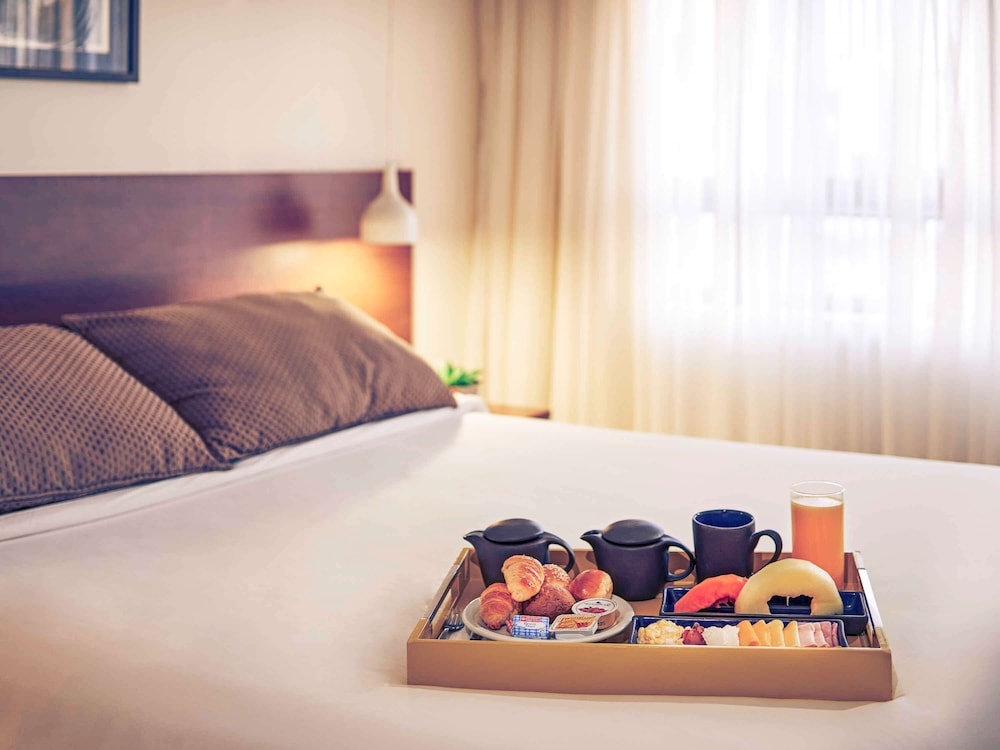 Mercure Curitiba Golden Hotel 33/79