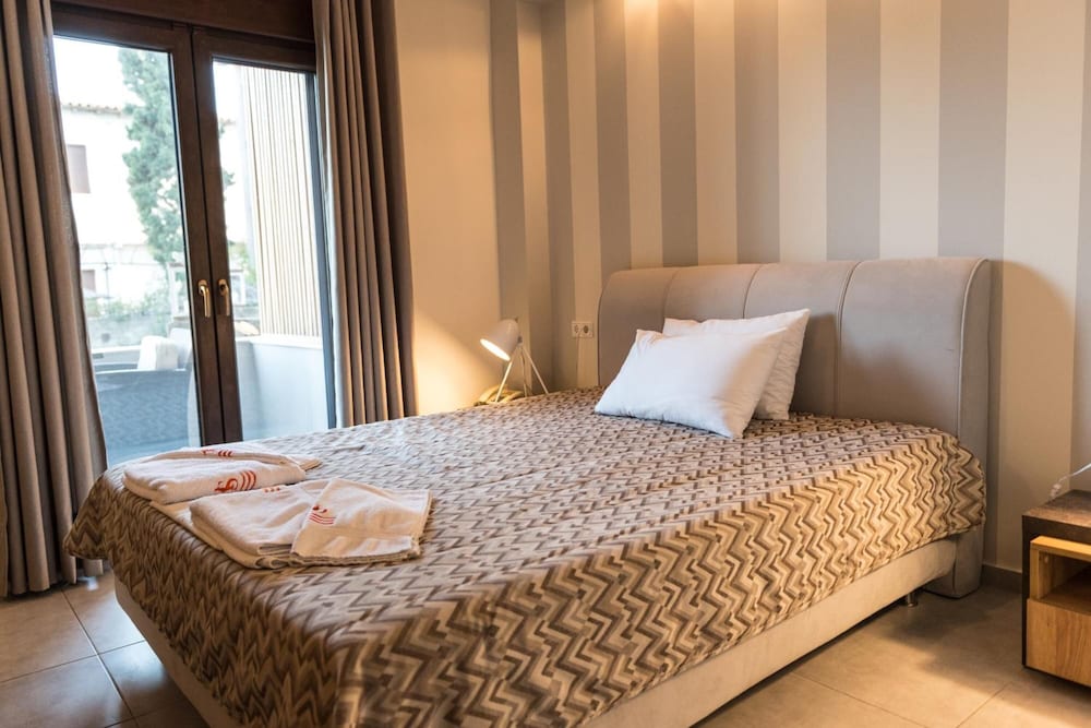 Stamos Hotel 13/48