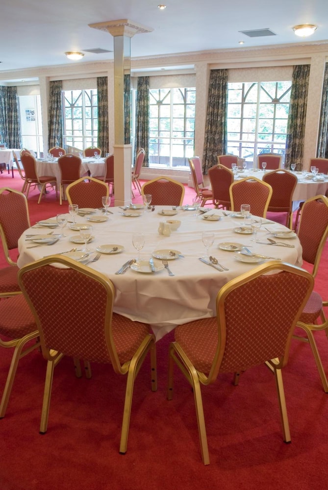 Royal Court Hotel Coventry 49/61