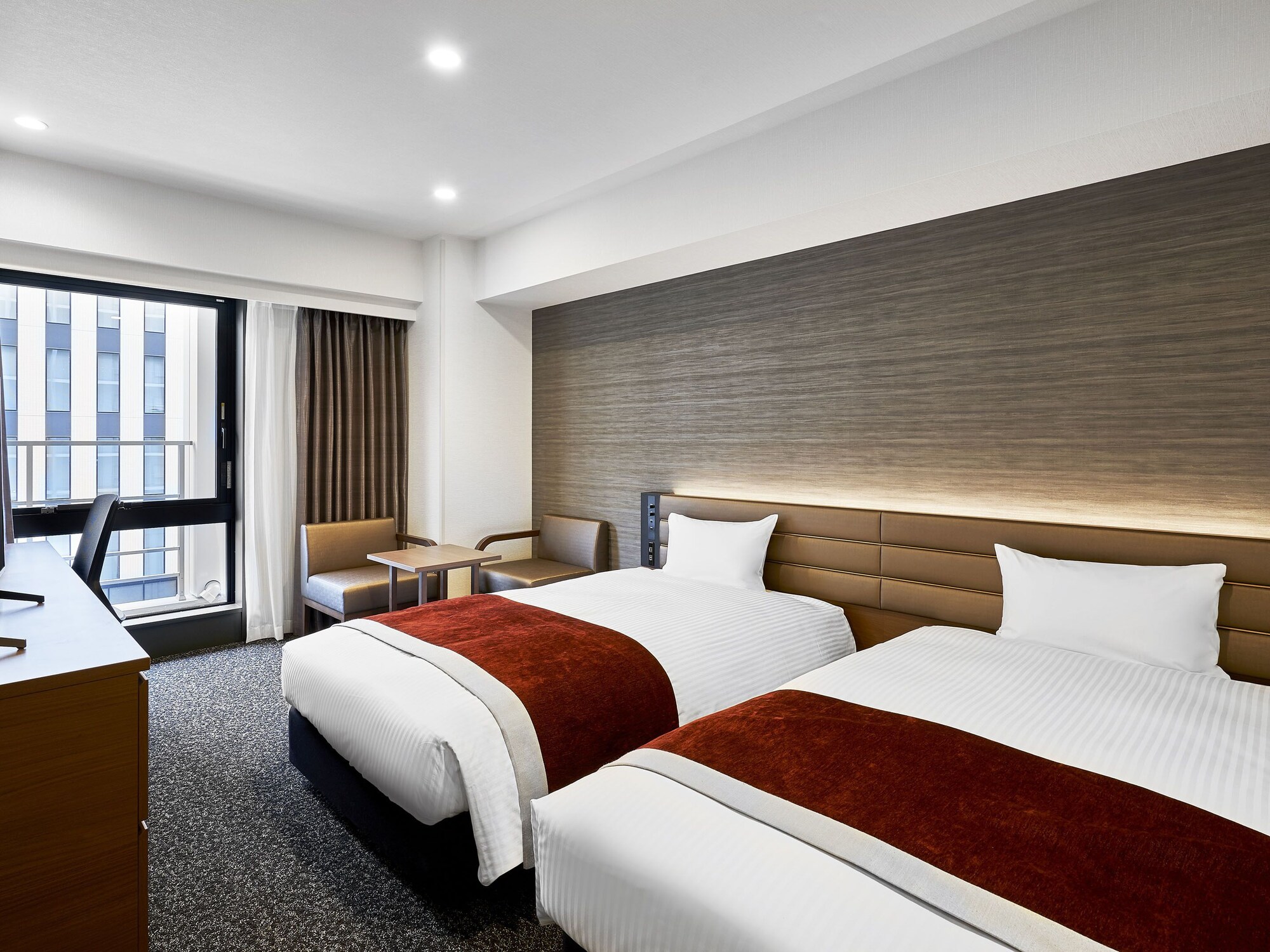 Moderate, Twin Beds, 3 Beds