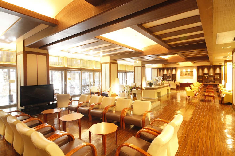 Shimobe Hotel 64/67