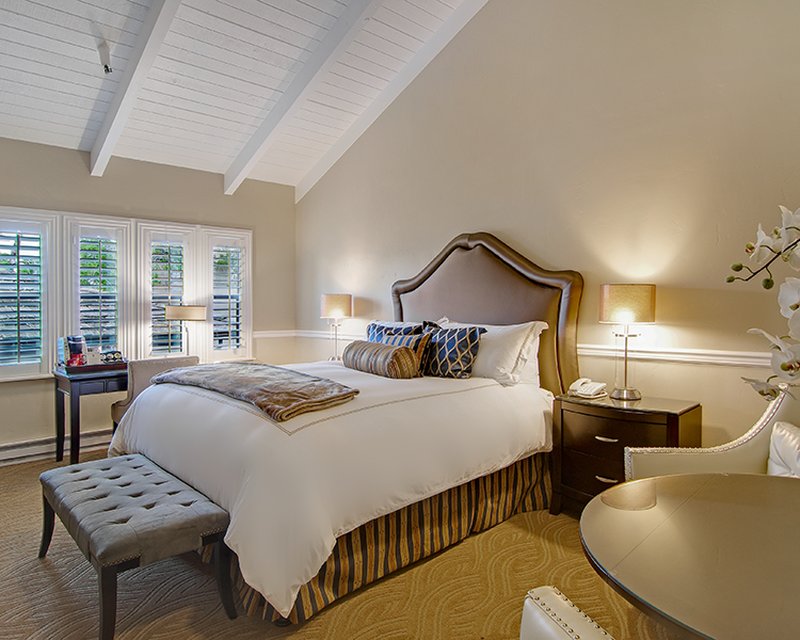 Carriage House Inn 14/35
