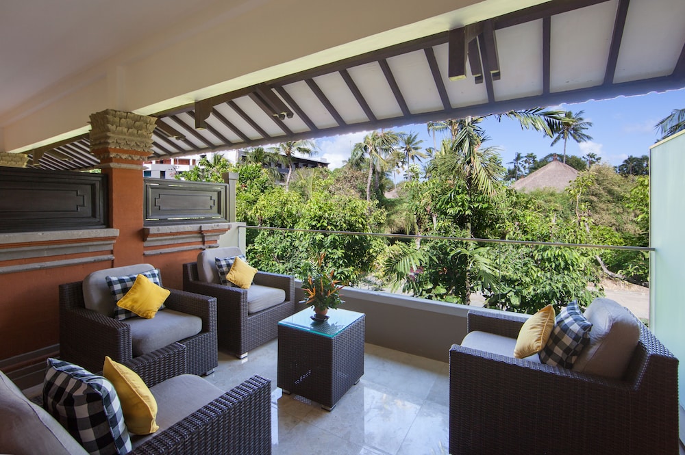 LEGIAN BEACH HOTEL 38/57