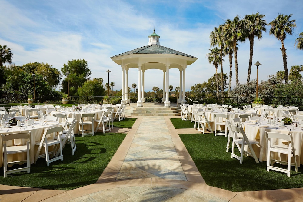 VEA Newport Beach, A Marriott Resort & Spa 1/27