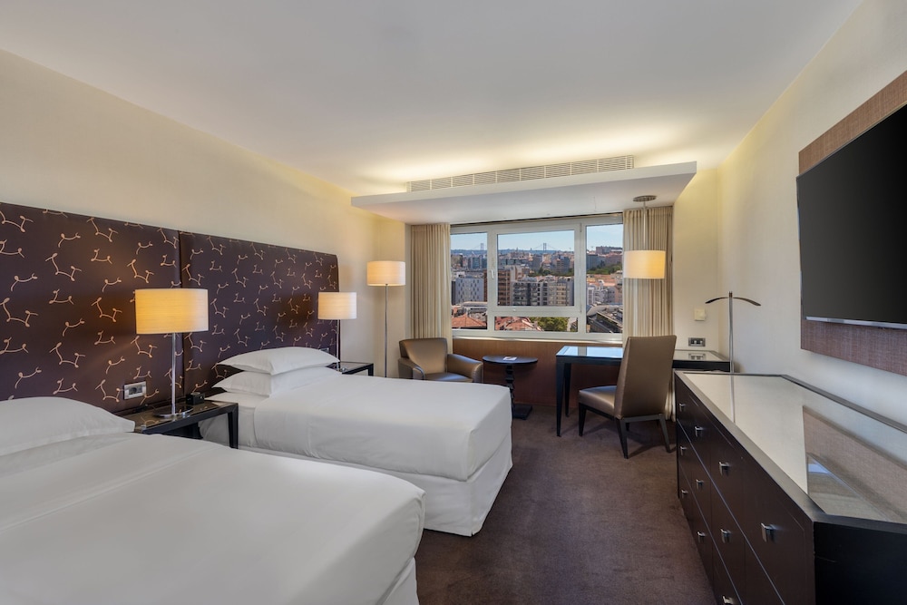 Premium, Twin Beds, Pool Access