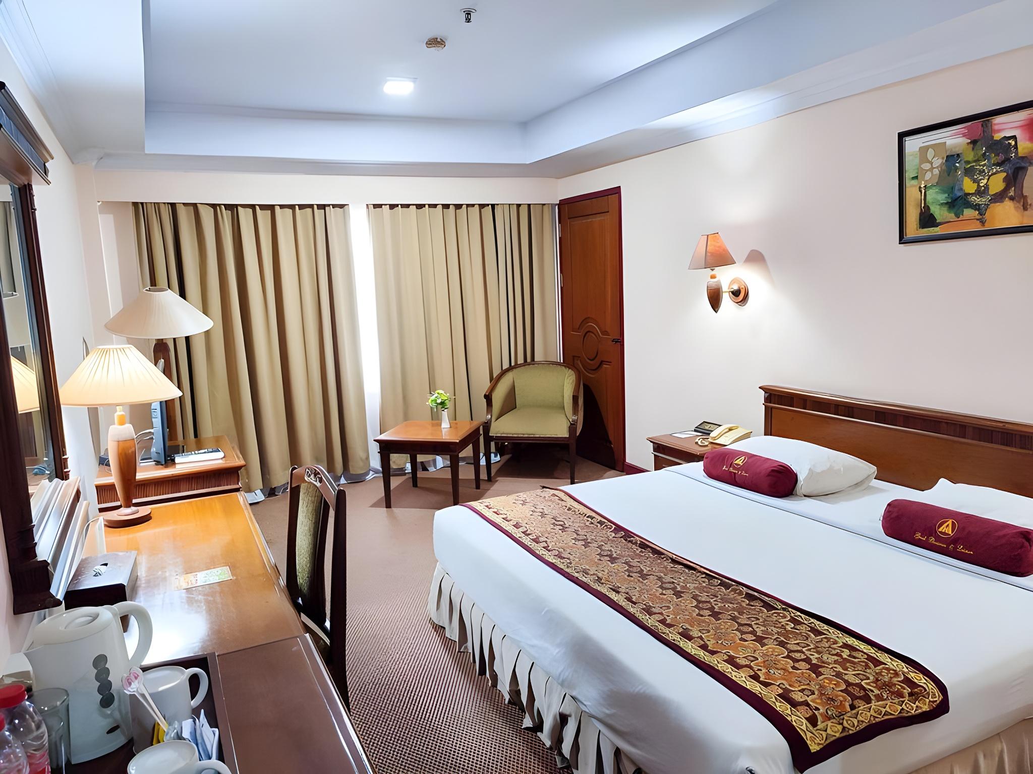 Executive, Twin Beds