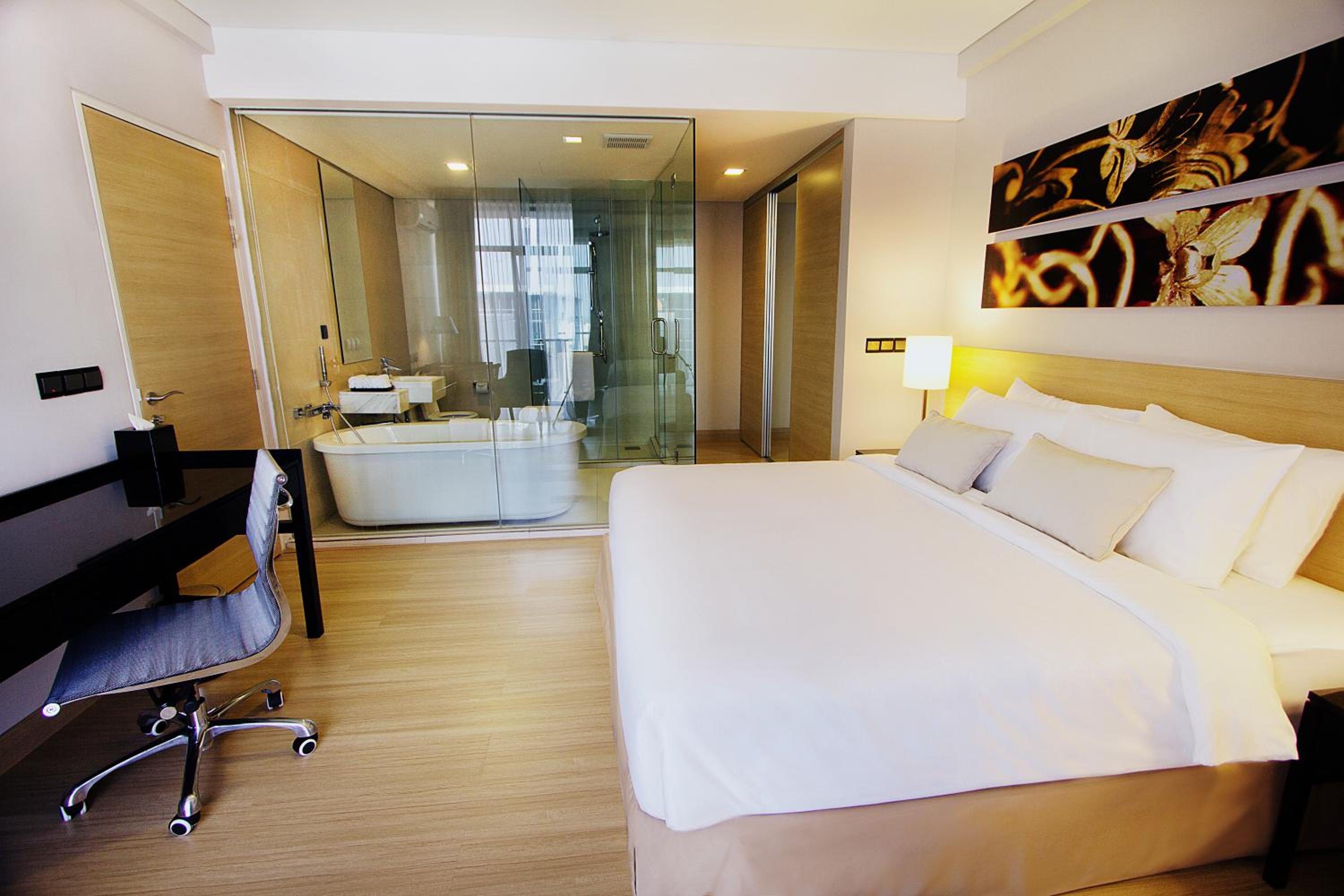 Straits, Suite, Double Bed