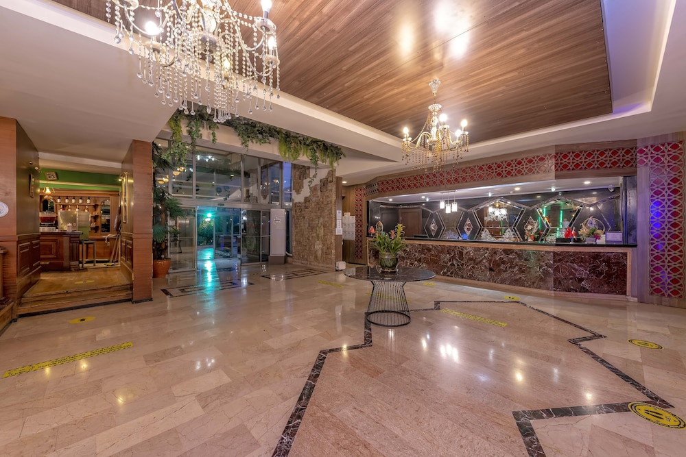 Armas Kaplan Paradise Hotel 18/63