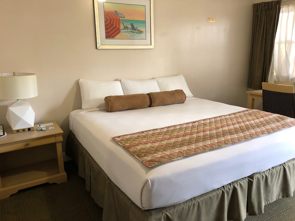 Beach Place Hotel 7/39