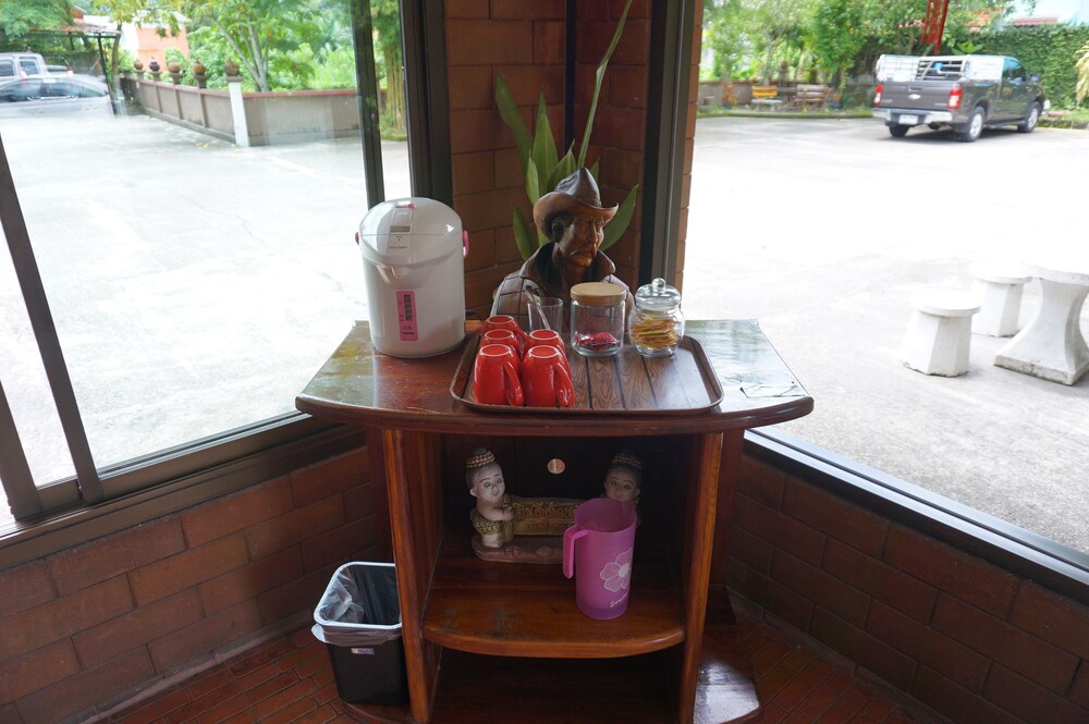 Ploenjai Hotel Ranong 40/48