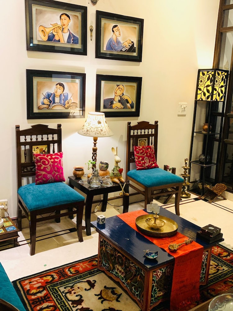 Hotel Vandana S Bed And Breakfast 30/50