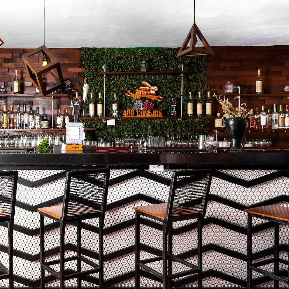 Mezcal Hostel 40/50