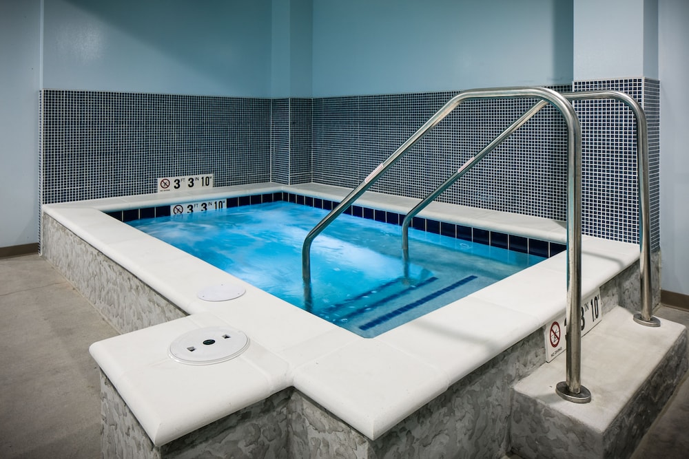 STAYBRIDGE SUITES DES MOINES DOWNTOWN 29/57