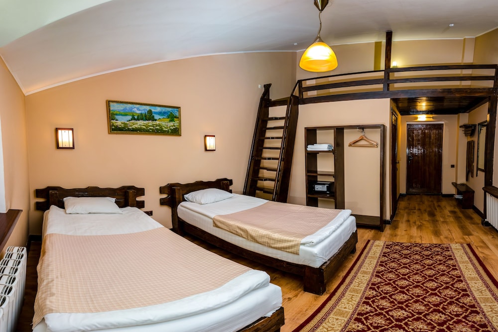Saraichik Hotel 20/52