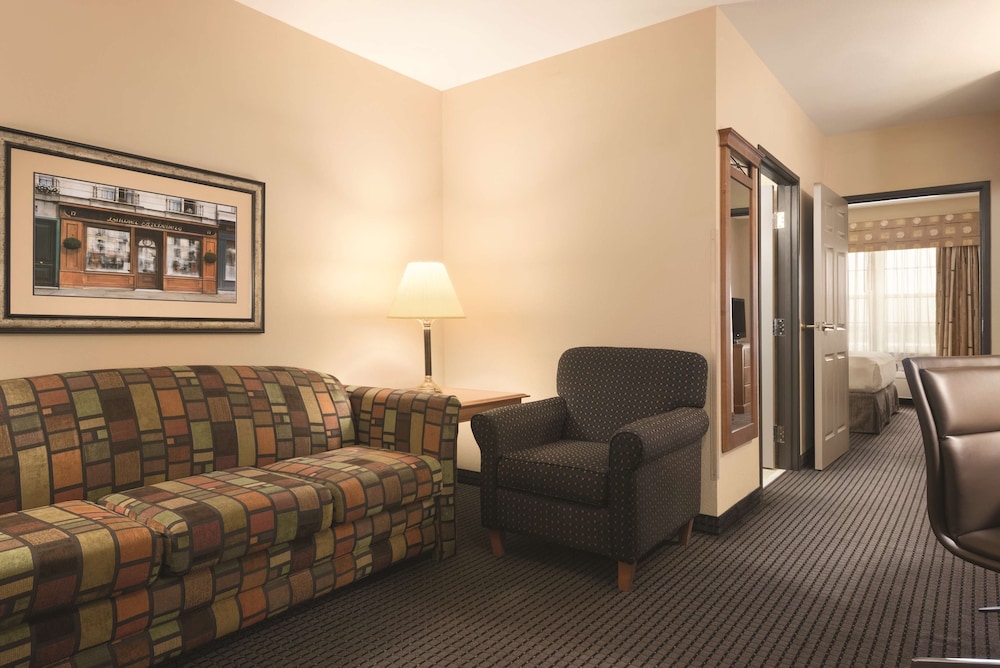 Country Inn & Suites By Radisson, Elk Grove Village/Itasca 17/30