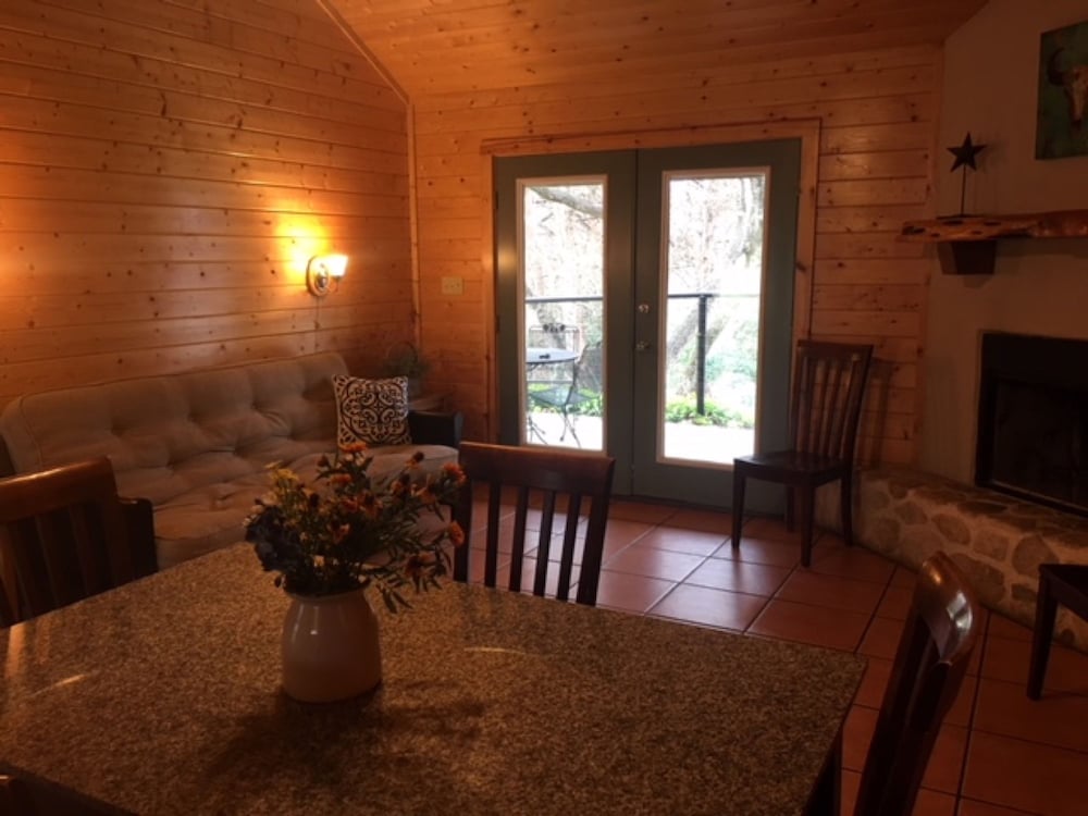 Frio Springs Lodges 38/50