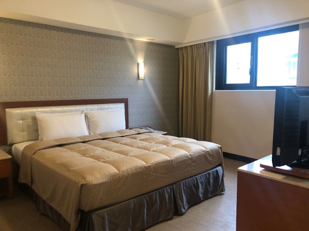 DELUXE, DOUBLE BED